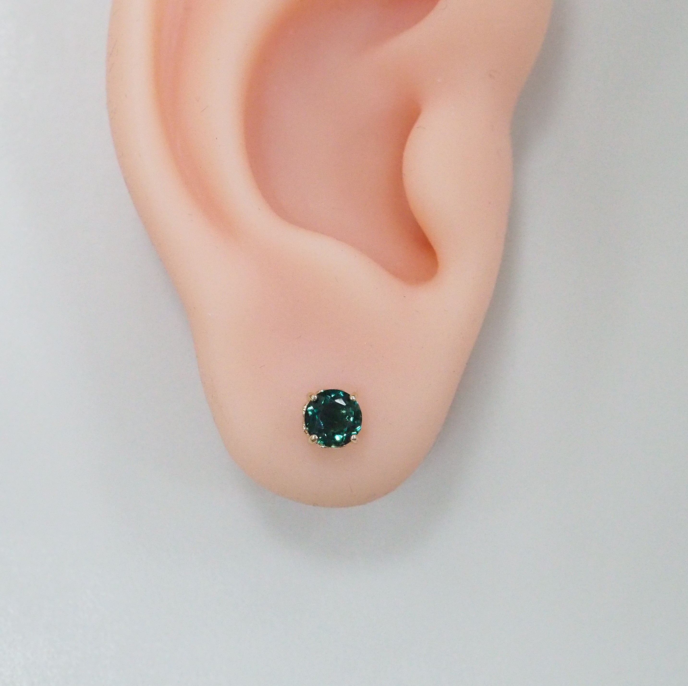 Серебряные серьги-пусеты с празиолитами